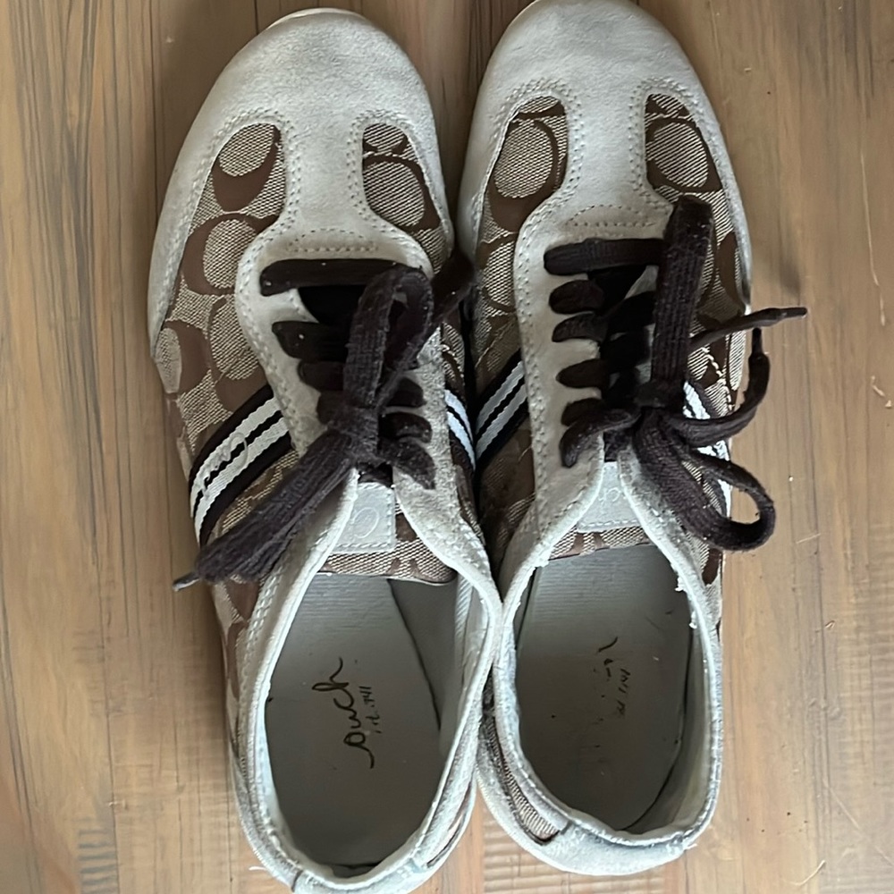Women’s brown coach tennis shoes size 8